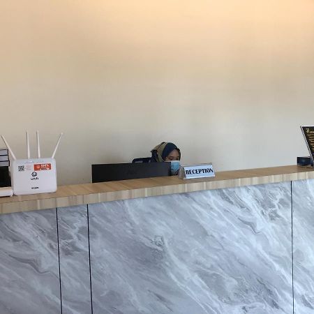 Simpang Renggam Oyo 90506 Z Stay Inn Hotel מראה חיצוני תמונה
