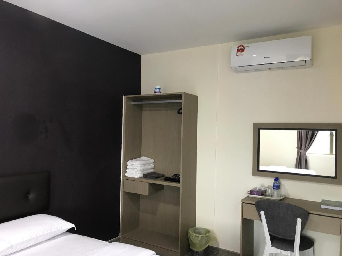 Simpang Renggam Oyo 90506 Z Stay Inn Hotel מראה חיצוני תמונה