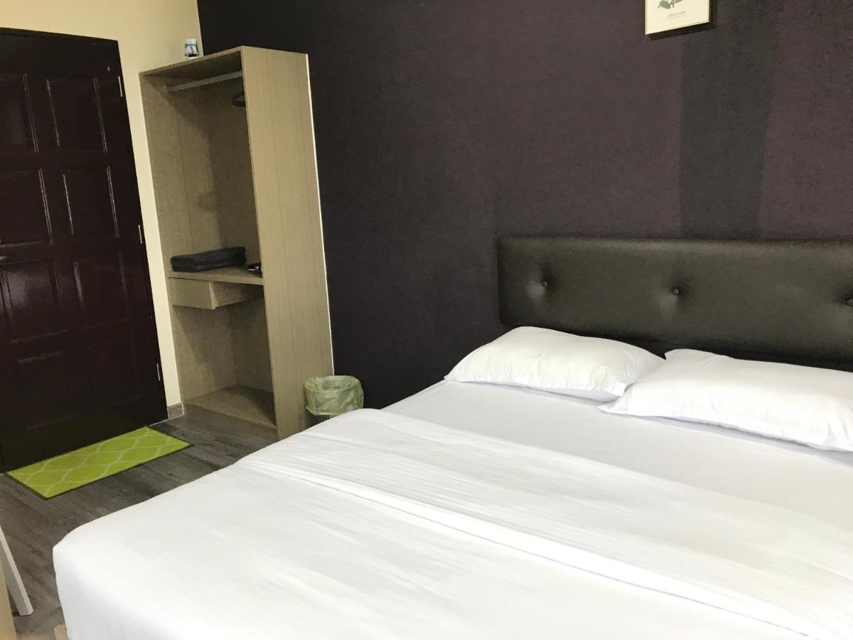 Simpang Renggam Oyo 90506 Z Stay Inn Hotel מראה חיצוני תמונה